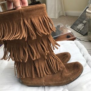 Minnetonka Boots!!